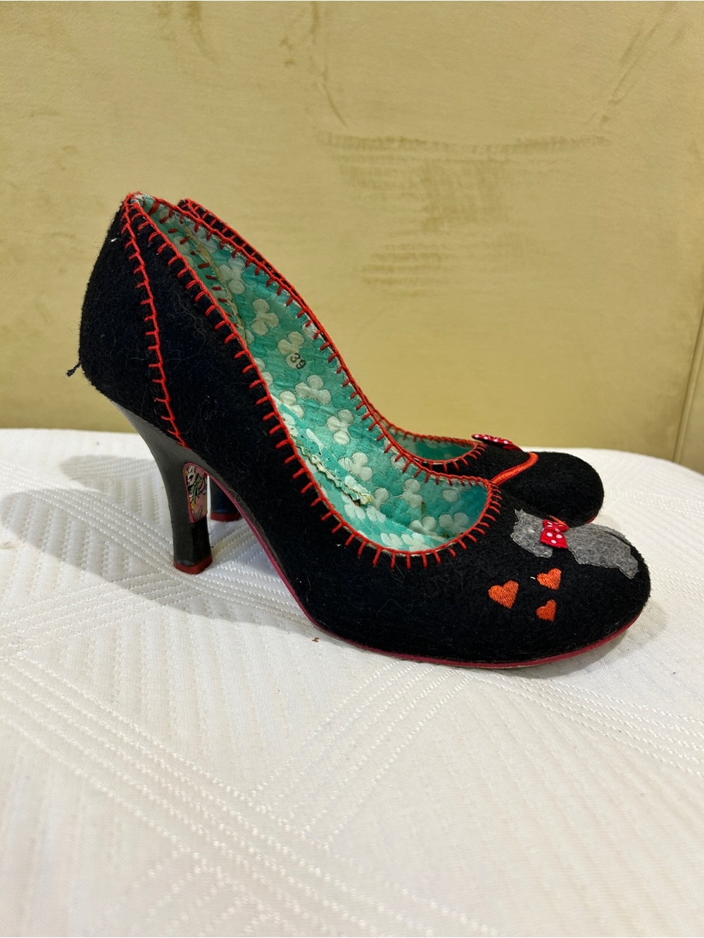 Irregular Choice Scottie Dog black felt heels - Picture 5 of 6